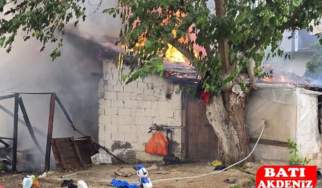 Kumluca’da Sera Evinde Yangın: Suriyeli Aile Canını Zor Kurtardı