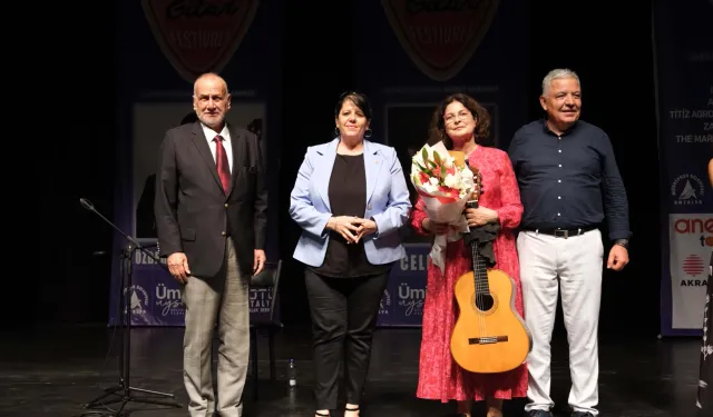 Antalya Muratpaşa'da gitar festivali sona erdi