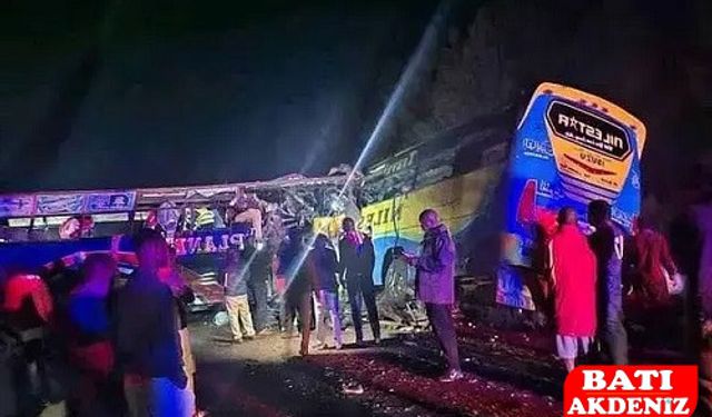 Tarihin En Ağır Trafik Kazalarından Biri: 63 Can Kaybı