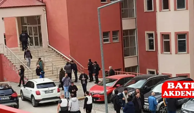 Kampüste Gergin Bekleyiş: Rehine Krizinde İkna Çalışmaları Devam Ediyor