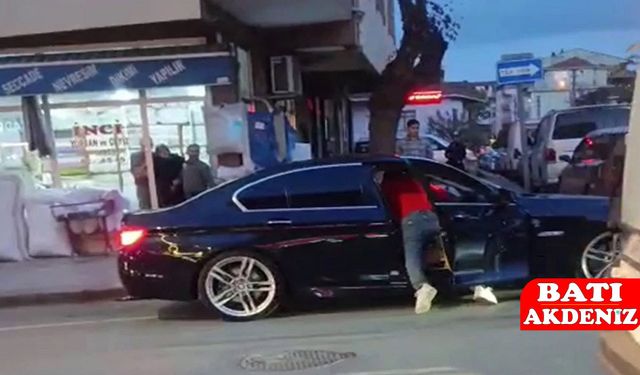 Saldırgan Önce Eski Eşini, Sonra Bir Kişiyi Bıçakladı