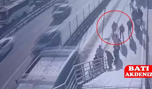 Metrobüs Yolunda Can Kaybı: Engelli Yolcu Hayatını Kaybetti