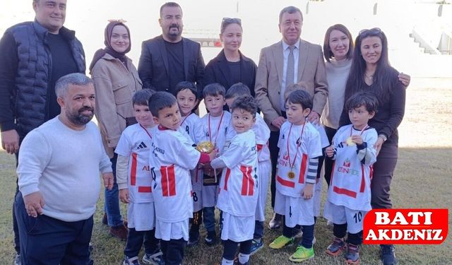 Kumluca’da Minikler Futbol Turnuvasının Şampiyonu Belli Oldu