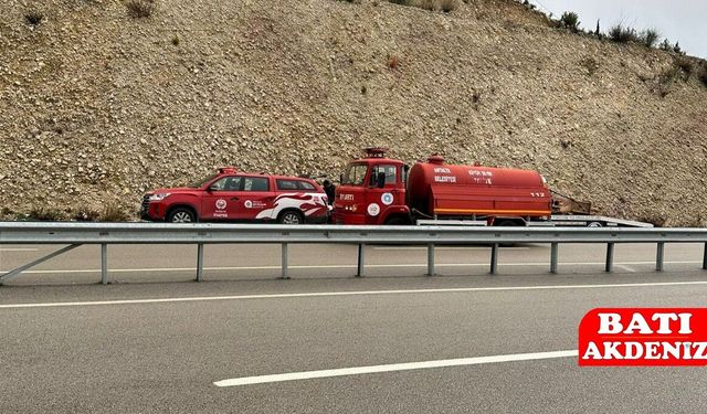 Kumluca–Kemer Karayolunda Çekici Yangını Korkuttu