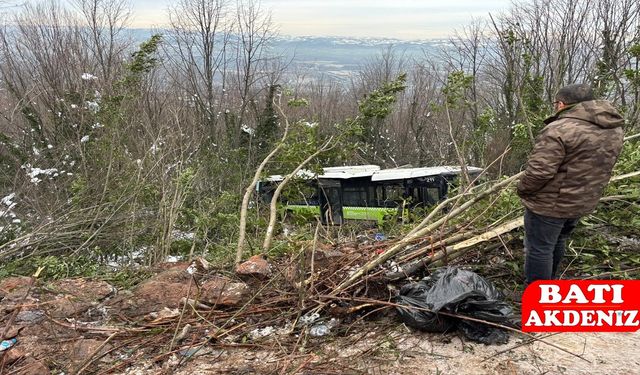 Kartepe’de Belediye Otobüsü Devrildi: Çok Sayıda Yaralı var