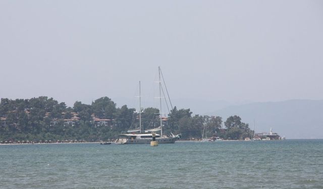 Marmaris Açıklarında Sürüklenen Katamarandaki 2 Kişi Kurtarıldı