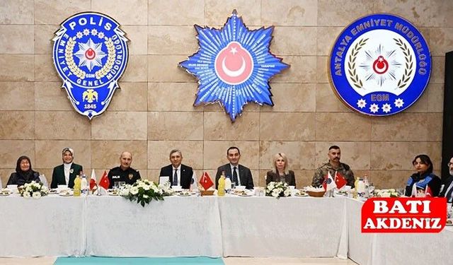 Antalya Emniyet Müdürlüğü’nde Şehit Aileleri ve Gaziler Onuruna Anlamlı Ramazan Programı