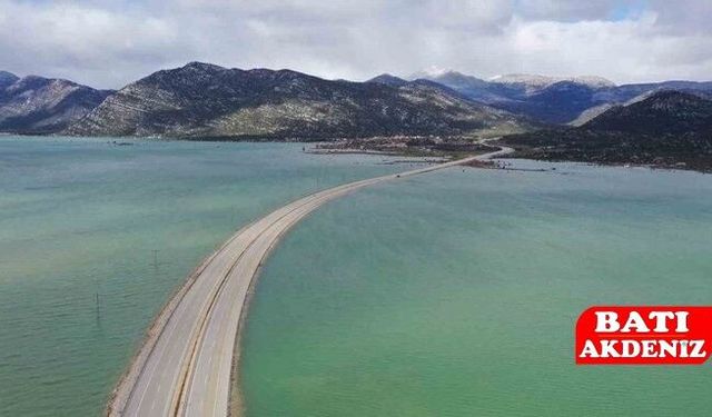 Sel Suları Altında Kalan Antalya-Konya Kara Yolu Yeniden Ulaşıma Açıldı