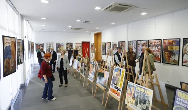 Antalyalılar Yeşilçam afişleriyle zamanda yolculuğa çıkıyor