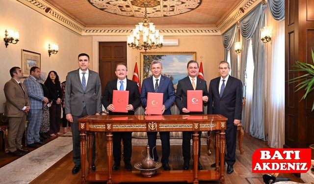 Elmalı’ya Dev Sağlık Yatırımı: ASM ve KETEM Projesi İçin İmzalar Atıldı!