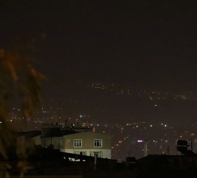 Çöl tozu İzmir'de gece etkisini sürdürdü