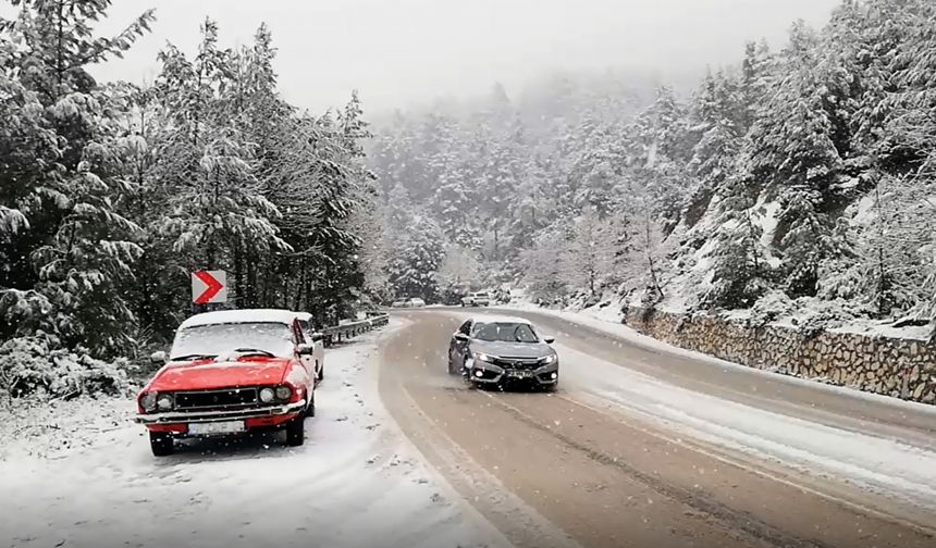 Antalya'da kar yağışı etkili olmaya başladı