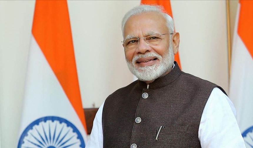 Başbakan Modi'nin sırtındaki yeleği Hint vatandaşları da giyebilecek