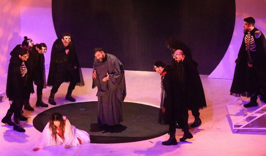 Konyalı tiyatrocular 'Barsisa'yı Denizli'de sahneledi
