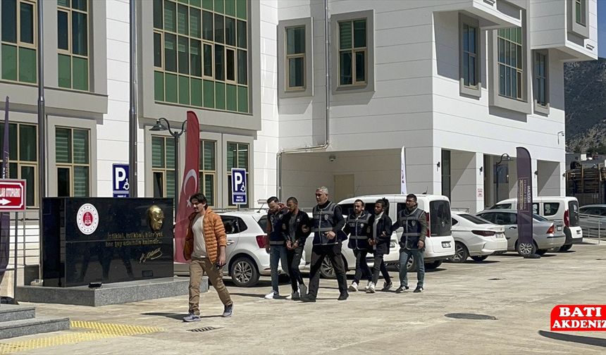 Adana'da tartıştığı kişiyi bıçaklayan zanlı tutuklandı