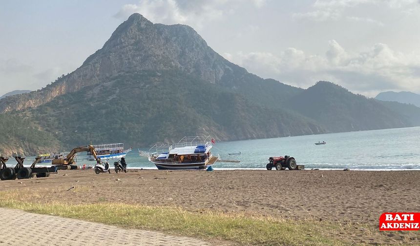 Adrasanlı Teknecilerden Şaşırtan Talep: "Kumluca'dan Ayrılıp Kemer’e Bağlanmak İstiyoruz!"
