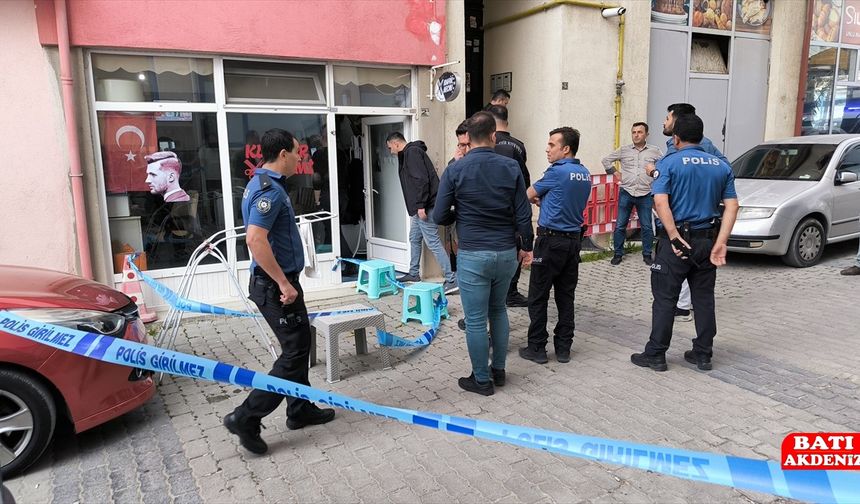 Kuaför salonunda 2 kişi tüfekle vurularak öldürüldü