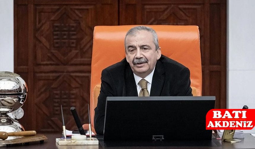 "Bunlarla Boğuşuyorum" demişti… Sırrı Süreyya Önder'in durumu kritik