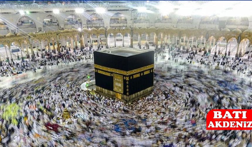 Kâbe’de Selfie Dönemi Bitti: Çekim Yapana İşlem Uygulanacak