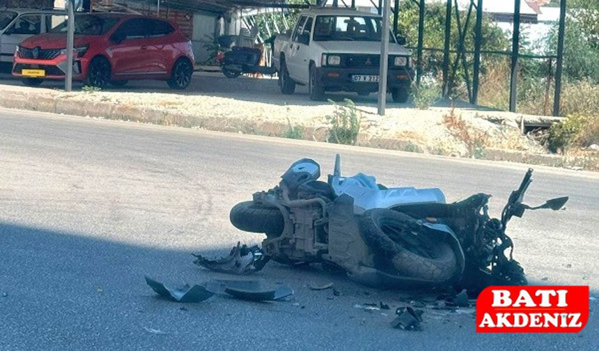 Kumluca’da Trafik Kazası: Motosiklet Sürücüsü Hafif Yaralandı