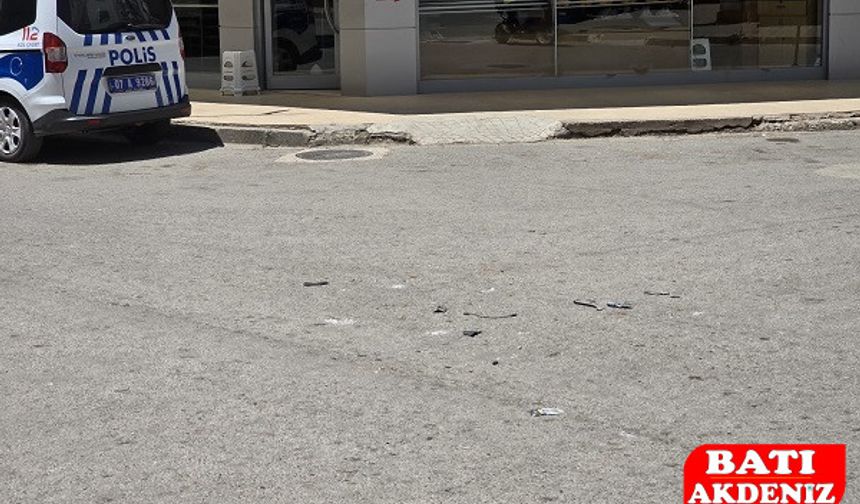 Kumluca’da Kaza Noktası Yine Gündemde: Kurye Yaralandı
