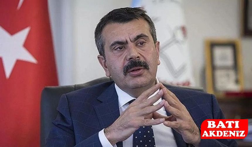 Yusuf Tekin: “Bir Okulda 15, Yanında 45 Kişilik Sınıf Olmaz!”