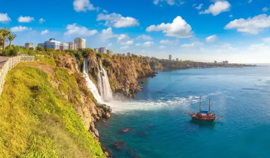 Antalya, Ne Zaman Konya’dan Ayrılarak İl Oldu?