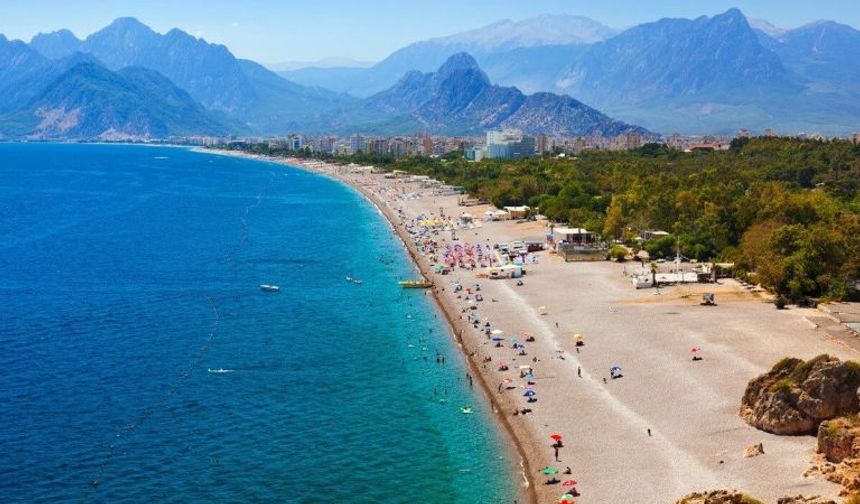 Antalya’nın Eski Adı Ne? Tarihi Yolculuğu: Attaleia’dan Antalya’ya