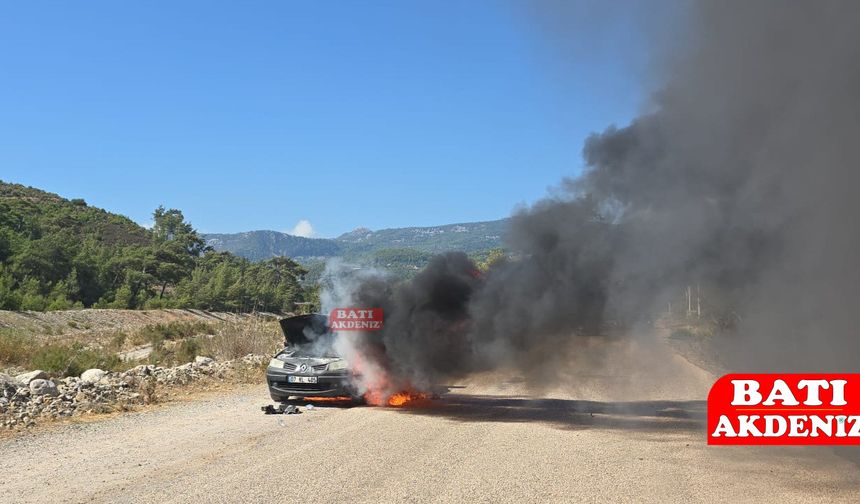 Kumluca Yazır Mahallesi’nde araç yangını