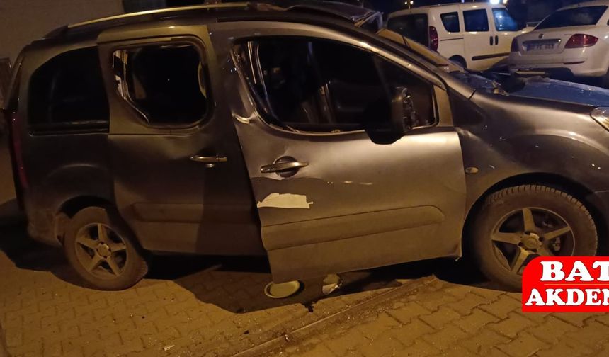 Park Halindeki Otomobilde Patlama: 1 Yaralı