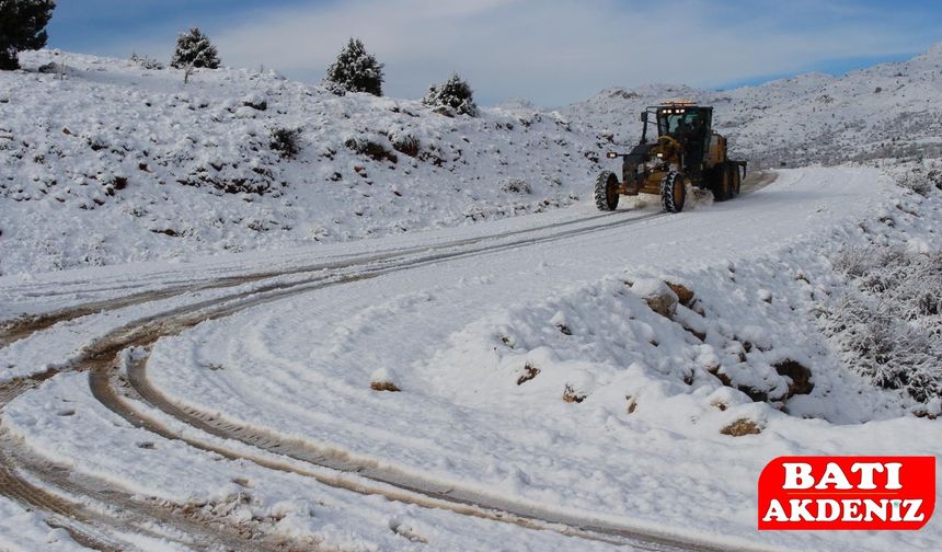 Antalya’dan Kartpostallık Kar Manzaraları