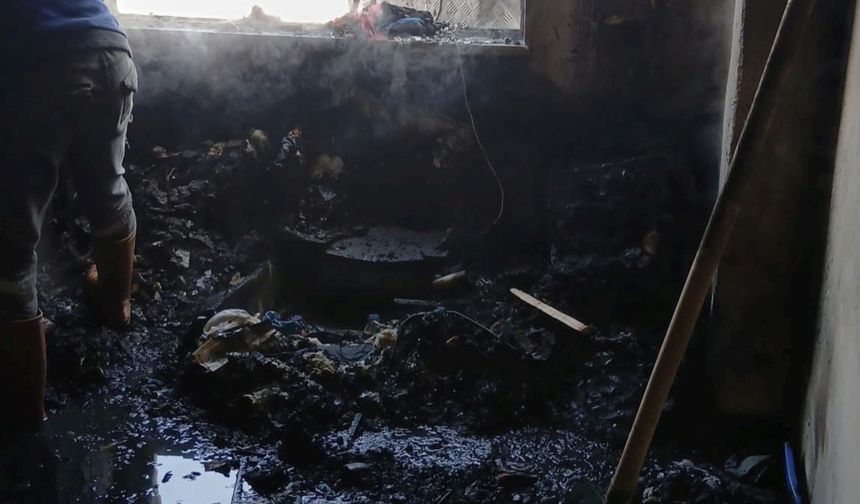 Elmalı’da Ev Yangını