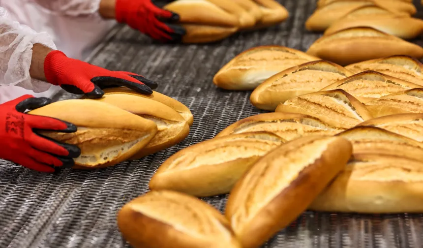 Antalya'da Halk Ekmek'ten 2025'te 5 milyonluk üretim