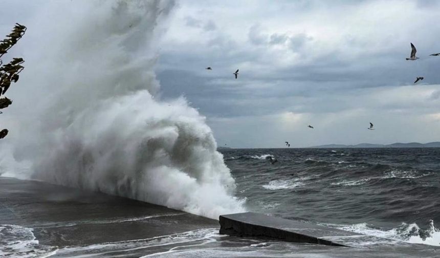 Meteoroloji’den Ege ve Batı Kesimler İçin Fırtına ve Sağanak Uyarısı