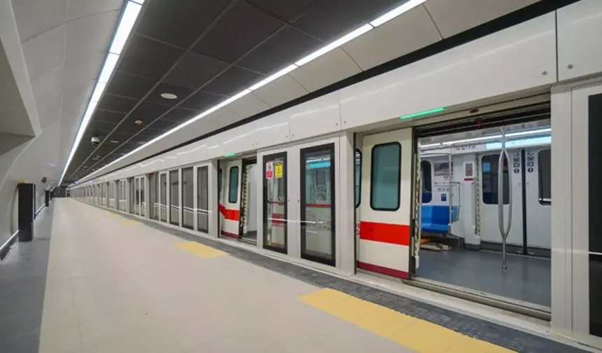 Metro Raydan Çıktı: Yenikapı–Kirazlı Hattında Seferler Aksadı