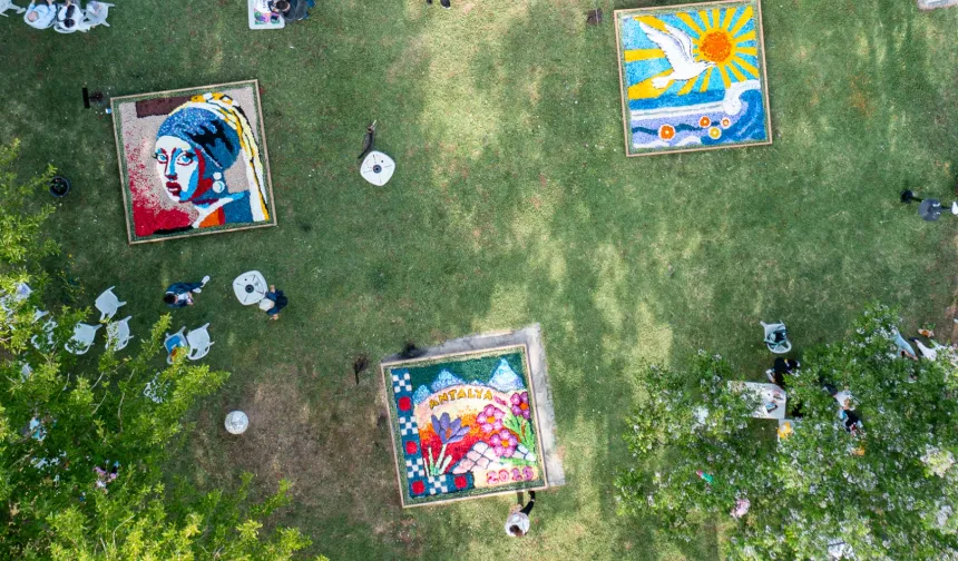 Antalya Muratpaşa'da 'Çiçek Desenleri' için son günler