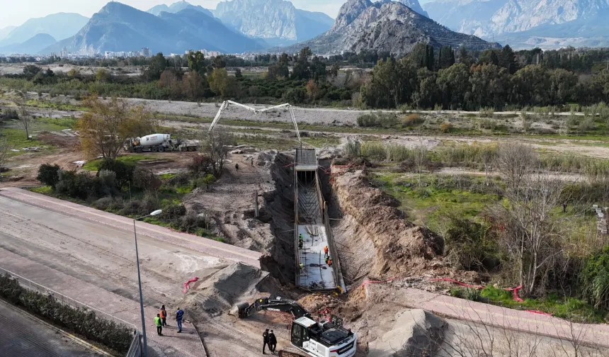 Antalya'da yağmursuyu altyapısı güçleniyor
