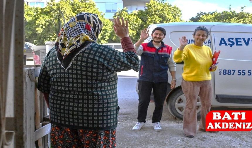 Kumluca’da Ramazan Yardımı: 500 Kolilik Destek İhtiyaç Sahiplerine Dağıtılıyor