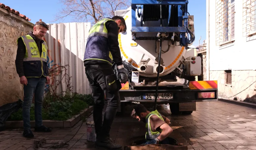Antalya Kaleiçi'nde 10 kilometrelik kanalizasyon hattı temizlendi